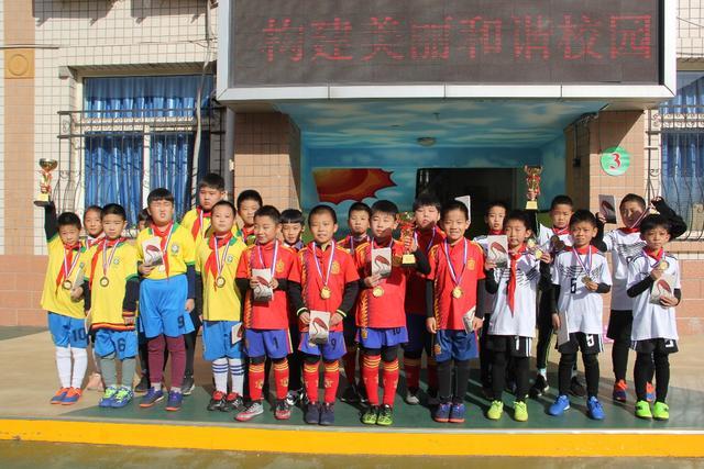 拉门斯与富勒姆对决数据解析：扑救6次，传球成功率75%